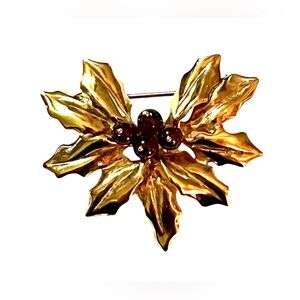 Vintage Gold Tone Holly Brooch